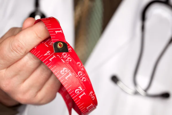 Doktor, stetoskop, teyp ölçme — Stok fotoğraf