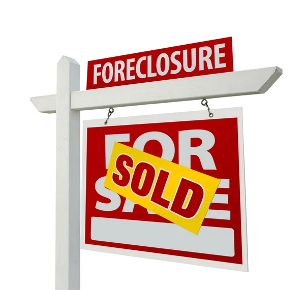 Satılan foreclosure Satılık imzalamak üzerine beyaz — Stok fotoğraf