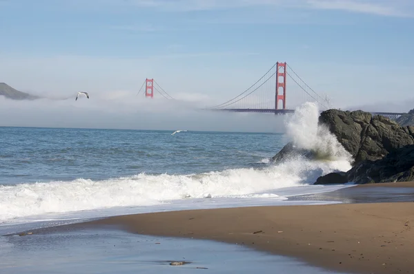 The Golden Gate Bridge in the Fog — Stock Photo, Image