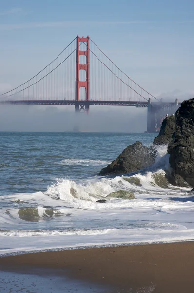 The Golden Gate Bridge in the Fog — Stock Photo, Image