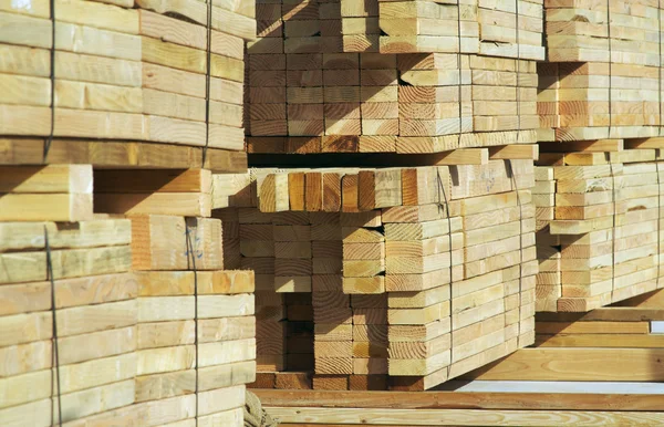 Στοίβα από ξύλο κατασκευή — Φωτογραφία Αρχείου