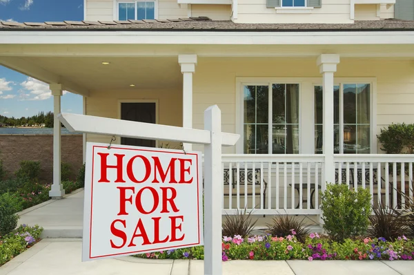Home For Sale Sign and New Home — Stock Photo, Image
