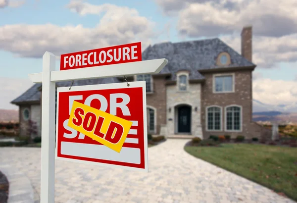 Sold Foreclosure Sign and Home — Stock Photo, Image