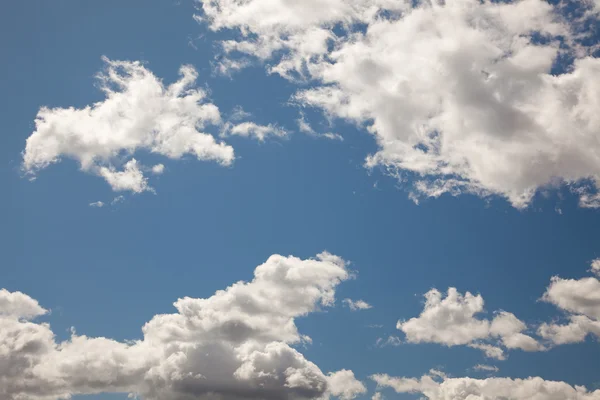 Céu bonito e nuvens — Fotografia de Stock