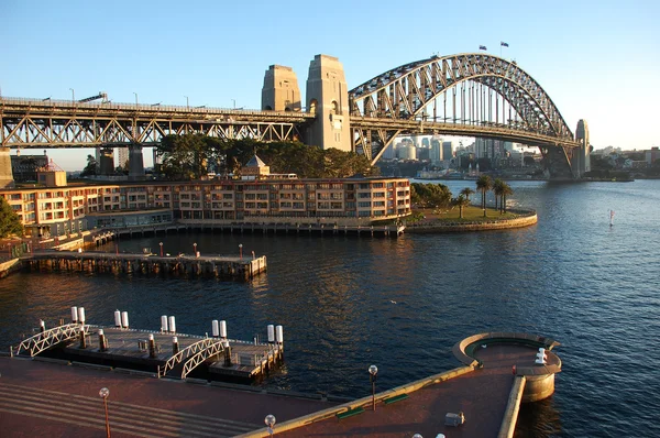 Sydney Harbour Bridge při východu slunce — Stock fotografie
