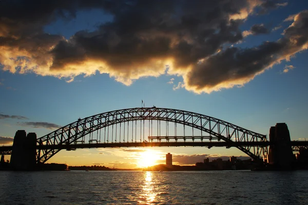 Sydneys hamnbro vid solnedgången — Stockfoto