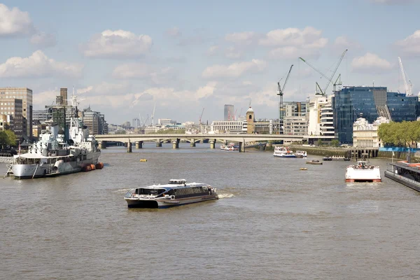 Vista del río Támesis en Londres — Foto de Stock