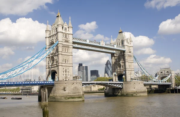 De Tower Bridge in Londen — Stockfoto