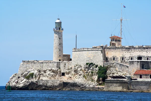 El castillo "El Morro" en la bahía de La Habana —  Fotos de Stock