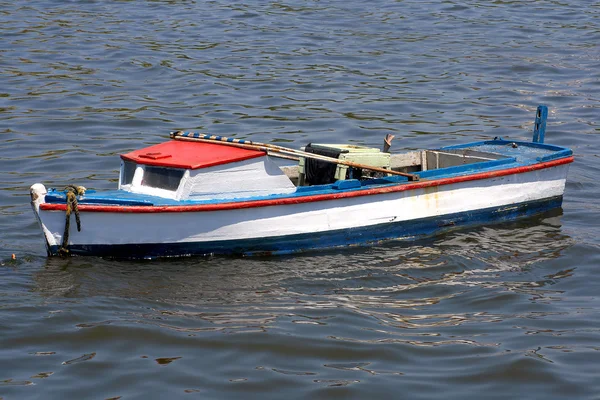 Gammal fiskebåt — Stockfoto