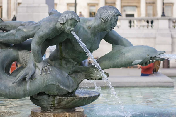 дельфин статуя фонтан лондон загрузить