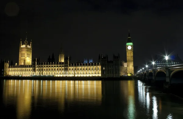 Domy Parlamentu i westminster Bridge — Zdjęcie stockowe