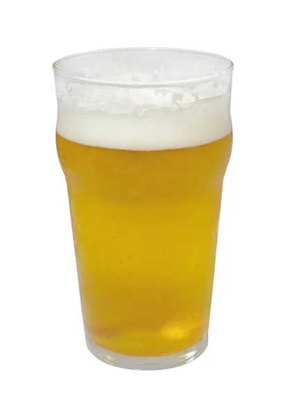 흰색으로 분리 된 맥주 한 잔 — 스톡 사진
