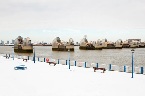 在伦敦的泰晤士河屏障 — 图库照片