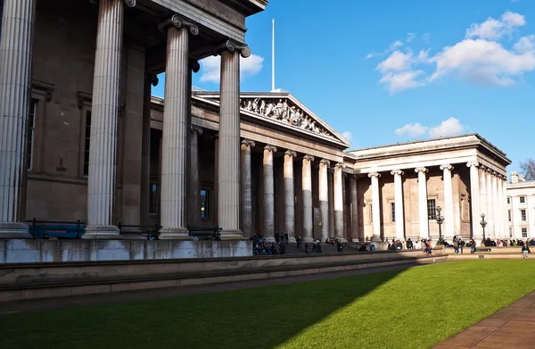 Il British Museum in una giornata limpida — Foto Stock