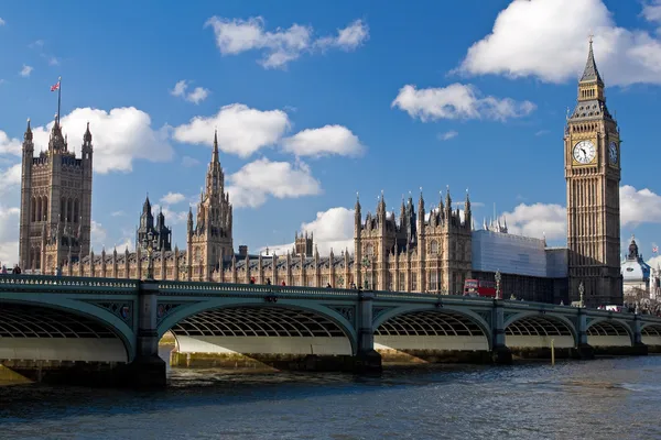 De huizen van het Parlement in Londen — Stockfoto