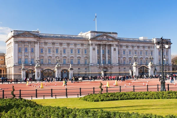 Buckingham Palace in London — Stock Photo, Image