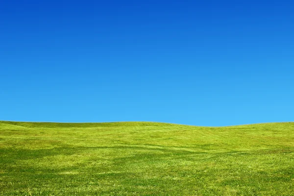 Landscape with hills and a clear sky — Stock Photo, Image