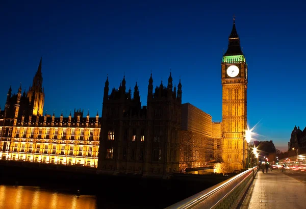 Nachtaufnahme des Big Ben in London — Stockfoto