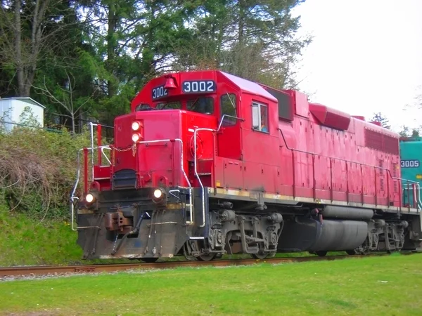 Красный локомотив — стоковое фото