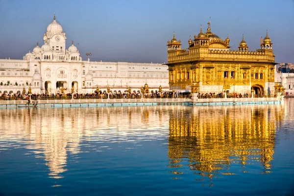 Gyllene templet i amritsar, punjab, indi — Stockfoto