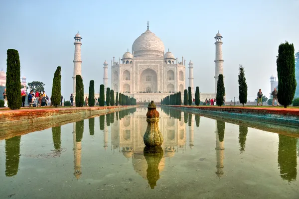 Taj Mahal al amanecer, Agra, Uttar Pradesh, India — Foto de Stock