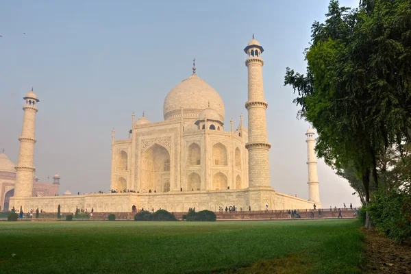 Taj Mahal al amanecer, Agra, Uttar Pradesh, India — Foto de Stock