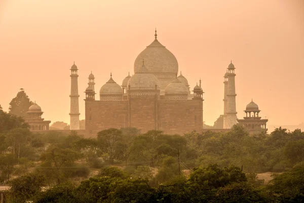 Taj Mahal ved solnedgang, Agra, Uttar Pradesh, India . – stockfoto