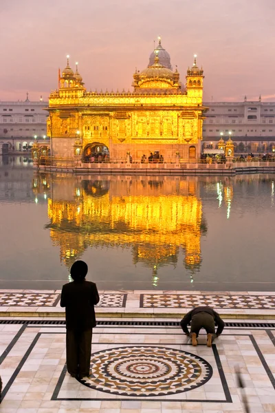 Templo dourado em Amritsar, Punjab, Índia. — Fotografia de Stock