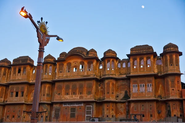 Jaipur på kvällen, Indien. — Stockfoto