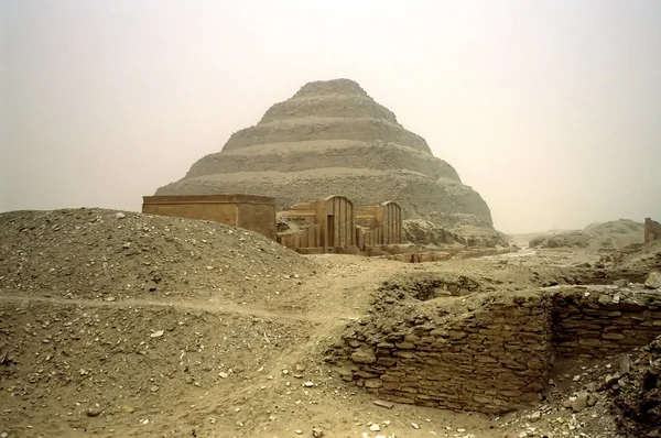 Pirâmide de Saqqara, Egito . — Fotografia de Stock