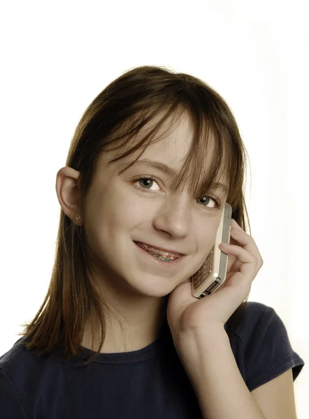 Νεαρό κορίτσι μιλάει στο κινητό — Φωτογραφία Αρχείου