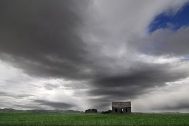 alandaki eski homestead