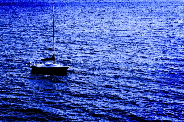 Sailboat on Water — Stock Photo, Image