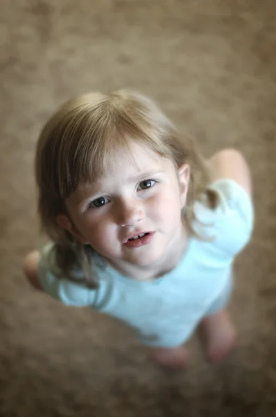 작은 소녀의 초상화 — 스톡 사진
