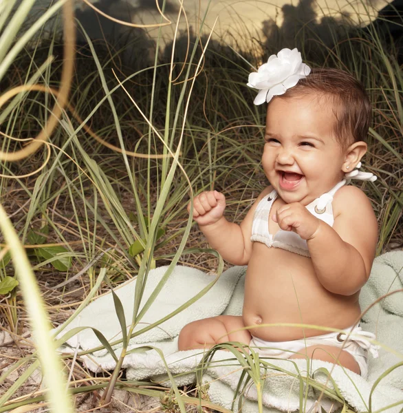 행복 한 어린 아기 — 스톡 사진