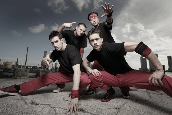 Männliche Breakdance-Gruppe — Stockfoto