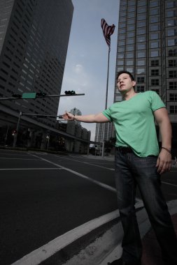 adam bir taksi yağıyor