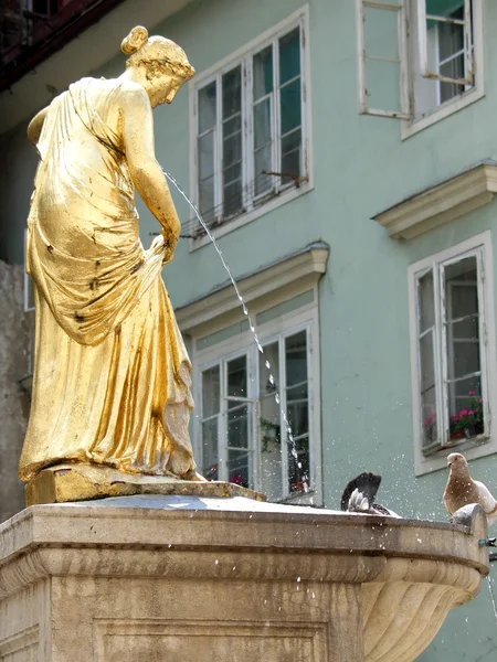 Golden statue, Ljubljana — Stock Photo, Image