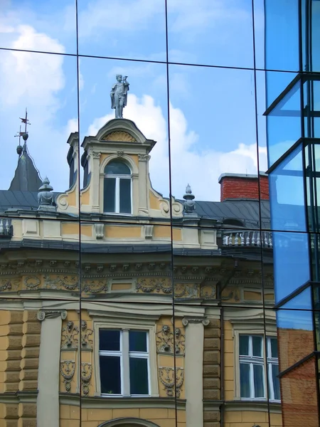 Building reflection, Ljubljana — Stock Photo, Image