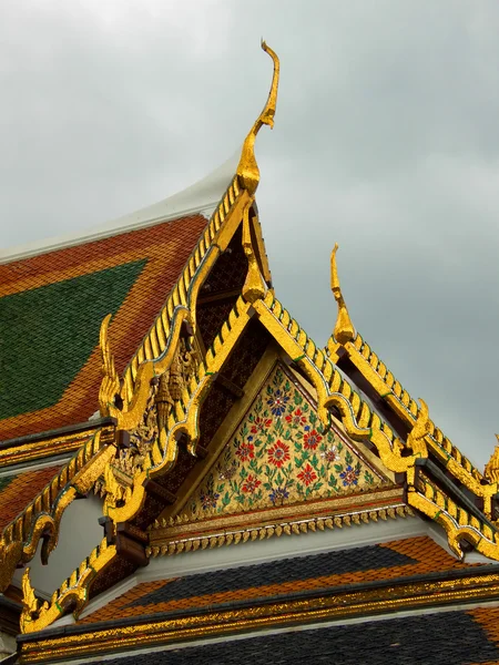 Acoperiș templu thailandez — Fotografie, imagine de stoc