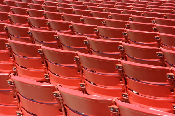 Assentos de plástico vermelho, traseiro — Fotografia de Stock
