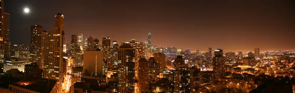 Chicago luchtfoto nacht pano — Stockfoto