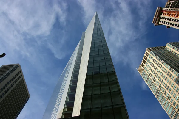 先端のとがった超高層ビル — ストック写真