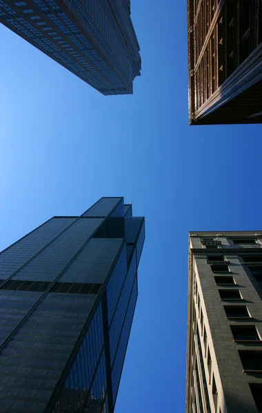 Будівлі різного віку вертикальні — стокове фото