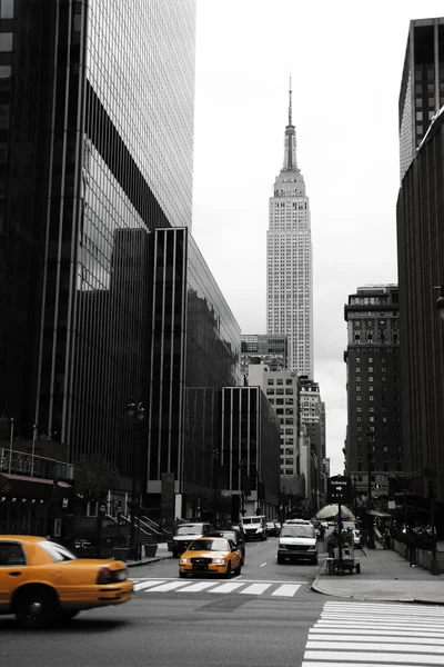 Emipre と黄色、マンハッタン、ニューヨーク — ストック写真