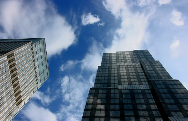 Glas highrise gebouw — Stockfoto