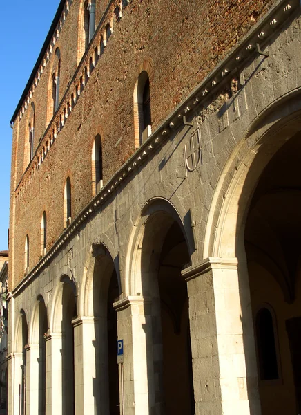 Italienska medeltida palats — Stockfoto