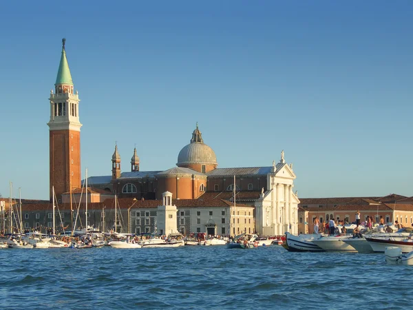 Boten in Venetië laguna — Stockfoto