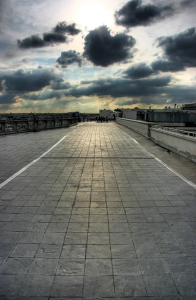 Rooftop terrace in Paris — Stock Photo, Image